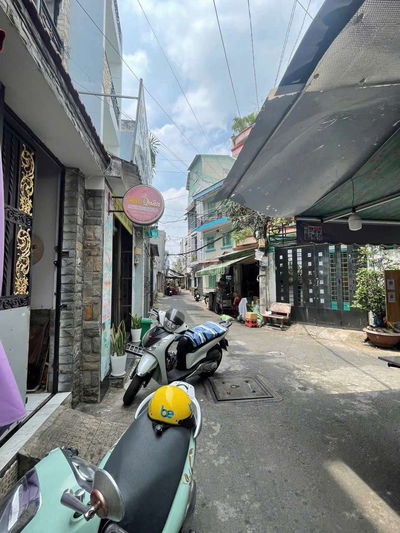 Cho thuê nhà đg.trường chinh.p12.tân bình.