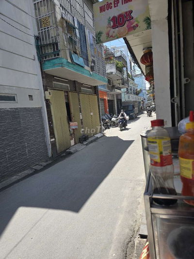 Share mặt bằng bán từ 12h trưa đến 9h tối bao điện nước