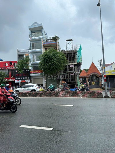 Cho Thuê Tầng Nhà MT LÊ Trọng Tấn , 1 Trệt 3 Lầu..