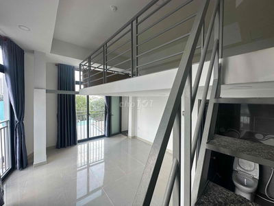 Cho thuê phòng ban công có gác 25m2 ngay khu công nghiệp Tân Bình