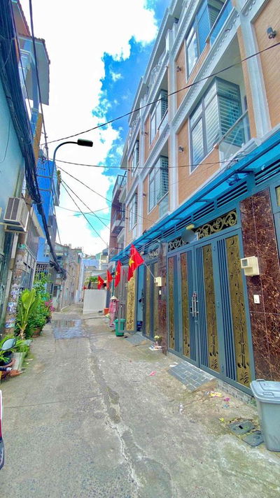 Nhà 3 lầu, hẻm thông, Quang Trung thông Phan Huy Ích, 4 phòng ngủ,