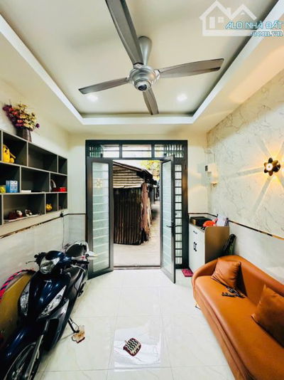 Tin thật 100% - Chỉ 2,75 tỷ - 3x6m - 2PN - NHÀ MỚI - Lý Thường Kiệt chợ vải Tân Bình