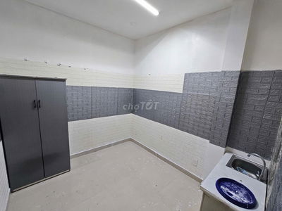 Cho thuê phòng ưu tiên 1 người - ngay cầu chữ Y giá 3tr200 - Giờ tự do