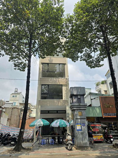 MT NHÀ MỚI TRẦN QUANG KHẢI, QUẬN 1.