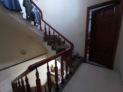 NHÀ GÁC LỬNG KIÊN CỐ, CÁCH ĐƯỜNG CHÍNH 100m! Hot 108m2 Giá như bèo!