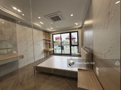 BÁN NHÀ NGUYỄN VĂN CỪ DT ~50M 7 TẦNG + LỬNG HAI THOÁNG TRƯỚC SAU GA RA 7 CHỖ