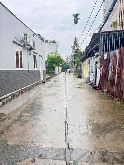 NHÀ ĐẸP NGAY CHỢ HIỆP BÌNH — 60M² (6 x 10) — 1 CĂN RA XE TẢI — NỘI THẤ