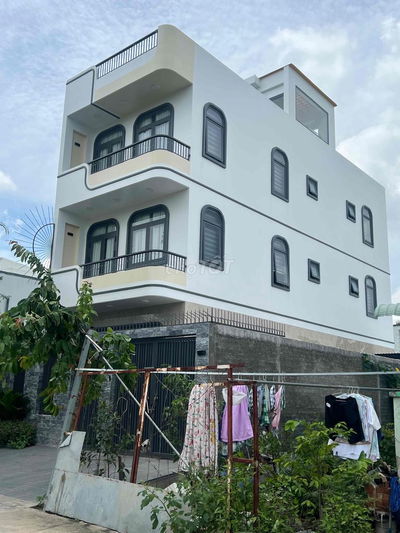 Đất thổ cư 8x20m sau lưng trung tâm dạy nghề Nhà Bè