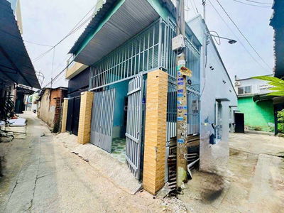 bán nhà sổ riêng hoàn công gần công viên Tâm Hiệp