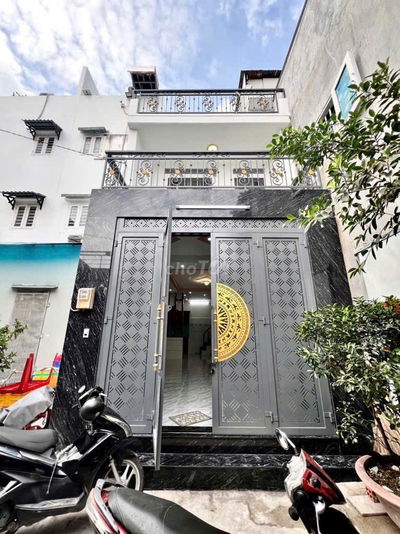 NHÀ ĐẸP 2 TẦNG (4X9,5)M2, HẺM XE HƠI, NGAY NGÃ TƯ 4 XÃ, 4,35 TỶ CÒN TL