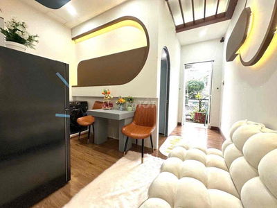 2 phòng ngủ bancol mới -full nội thất,gần quận 1,phường 17,phú nhuận