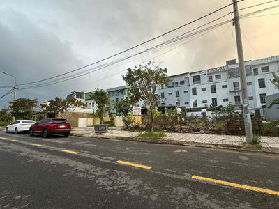 4 tỷ 800 rẻ nhất thị trường lô MT đường 7m5 Võ Tự - Lakeside,