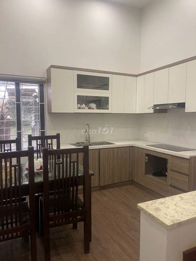 Nhà ngõ Yên Phụ nhỏ thông ra Yên Hoa Tây Hồ 3 Ngủ đủ đồ