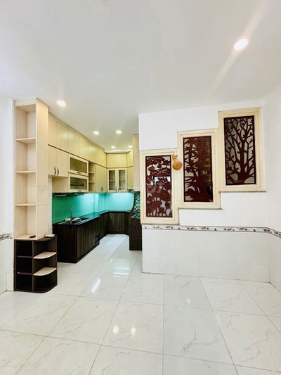 Siêu phẩm nhà 3 tầng - Hẻm xe hơi vào nhà P.26 ngay VincomPlaza