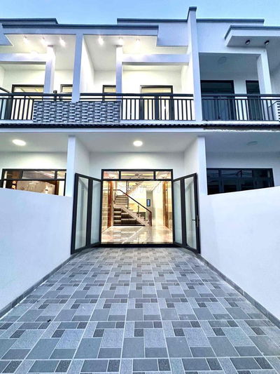 NHÀ LẦU Mới Sổ Riêng Ngay Đồng Khởi 5p Chỉ 700tr Nhận Nhà