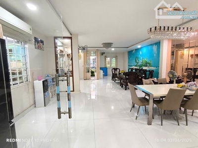 Cho thuê gấp nhà 3 mặt tiền hẻm 10m đường Phan Anh