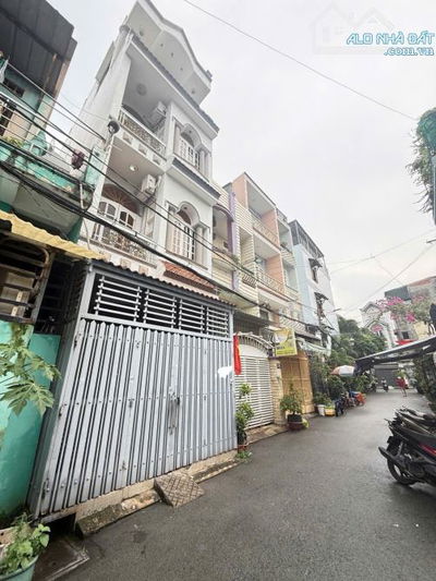 Tin thật 100% - Chỉ 7,8 tỷ - 4x13m - 4 tầng - HXH 12m Luỹ Bán Bích - gần chợ Tân Hương