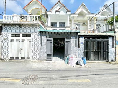 Nhà phố gần chợ Tân Long, phường Tân Đông Hiệp, TP Dĩ An.