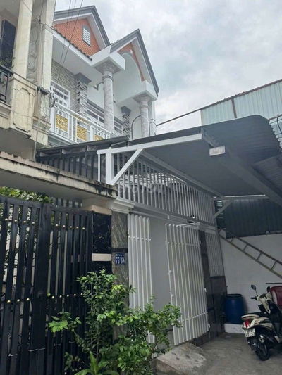 Bán Nhà Đúc Lầu SHR đường Xe Tải Gần Chợ Nhà Thờ GX Bà Điểm!!!