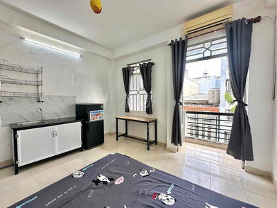 Ngã 4 Phú Nhuận • STUDIO BANCONG • Nguyễn Kiệm