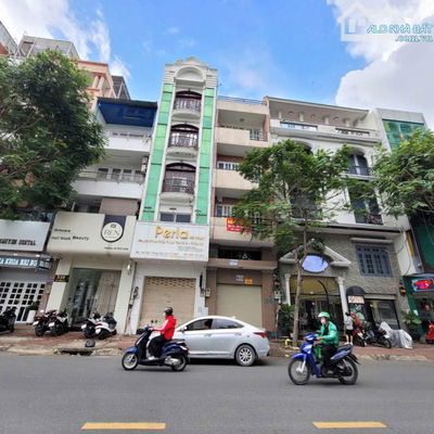 Bán Nhà MT Cao Thắng P12 Q10, DT 17x16 CN 256.6m2, KC 1T1L3L, Khu KD Sầm Uất, Giá 160 Tỷ