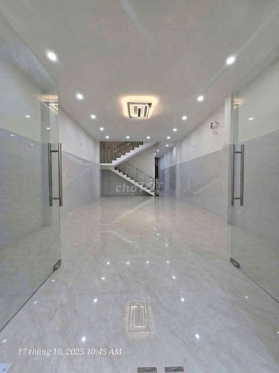 Cho thuê nhà 3 tầng mặt tiền đường Đặng Dung