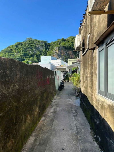 Bán Kiệt Non Nước. Hòa hải. 109m2. Hướng đông nam. 2 tỷ 800. Có tl