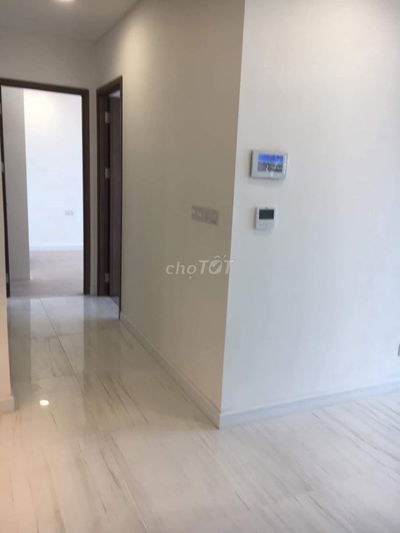 Cho thuê căn hộ cao cấp Kingdom 101. số 334 Tô Hiến Thành. P14. Q10