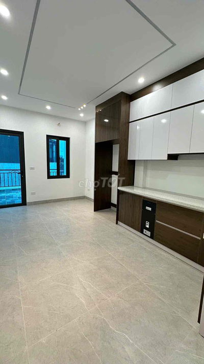 PHÂN LÔ NGUYỄN VĂN HUYÊN - Ô TÔ - KD - THANG MÁY 13tỷ