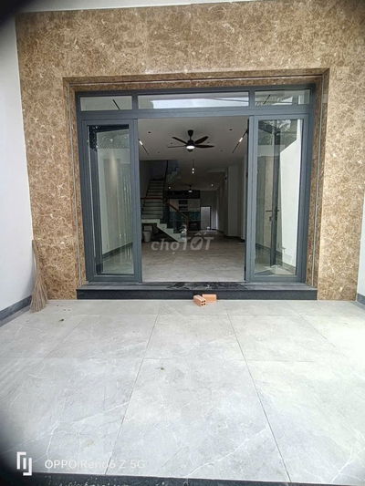 CHO THUÊ NHÀ NGUYÊN CĂN MẶT TIỀN  NHÀ MỚI XÂY, THIẾT KẾ HIỆN ĐẠI