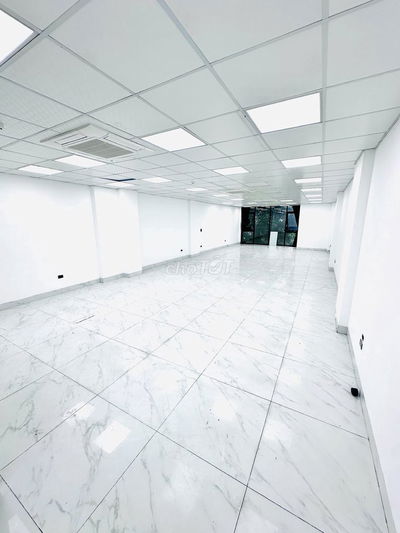 Cho thuê mặt bằng văn phòng 2 tầng, ngõ ô tô tránh, có hầm - 15tr/ sàn