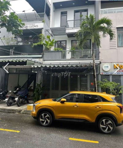 BÁN NHÀ 3 TẦNG MẶT TIỀN HUY CẬN-FULL NỘI THẤT CHỈ VIỆC SÁCH VALY VÀO Ở