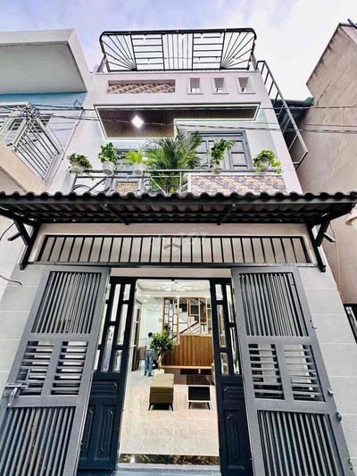 CẦN BÁN NHÀ ĐẸP NGÃ TƯ GA THẠNH LỘC LIỀN KỀ GÒ VẤP CÁCH SÂN BAY 10KM