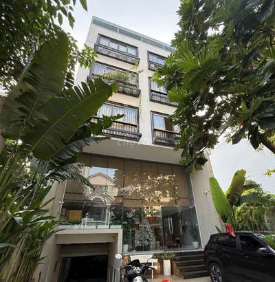 TÒA NHÀ ĐƯỜNG PHẠM HUY THÔNG 7X23M HẦM TRỆT 4 LẦU CHO THUÊ