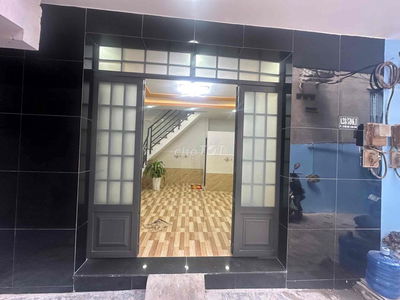 Bán nhà số A28/5DK1 quốc lộ 50 xã Bình Hưng. BC. Cách cầu Nhị Thiên Đư