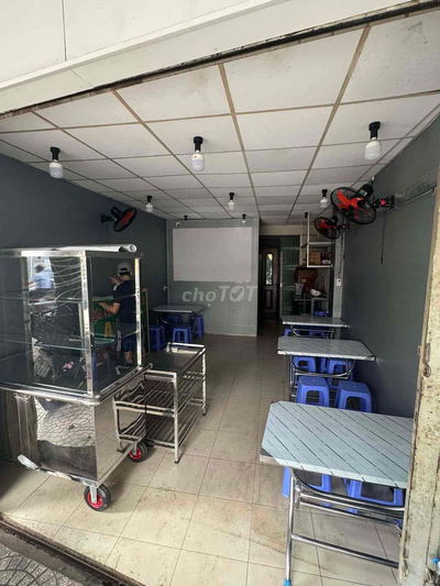 sang quán cơm tấm