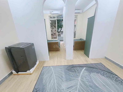 Cho Thuê Căn Hộ 2pn1wc Ban Công Máy Giặt Riêng Full NT Ngay Bà Hạt Q10