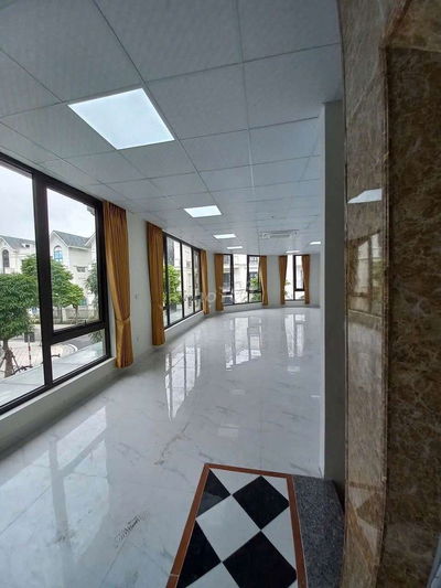 Cho thuê shophouse góc 100m² San Hô Vinhomes OCP full ĐH thang máy