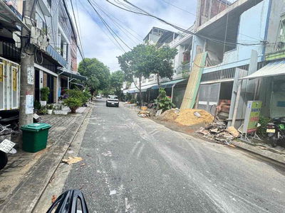 BÁN NHÀ CẤP 4 GÁC LỬNG KIÊN CỐ ĐƯỜNG NGUYỄN KHÁNH TOÀN