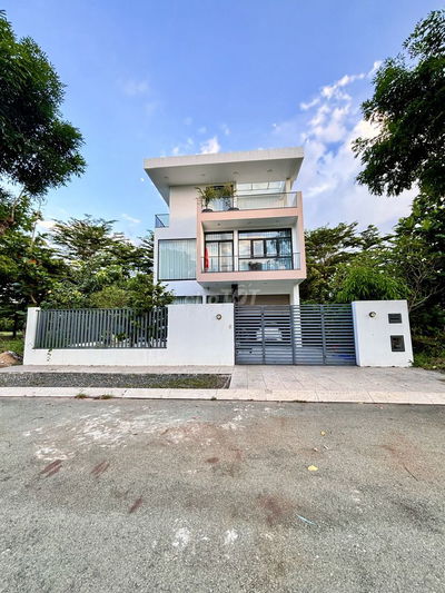 BÁN BIỆT THỰ ĐƠN LẬP KHU BCR QUẬN 9