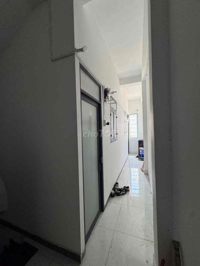 Chủ bán căn hộ dịch vụ 5x22m 3 tầng 15 phòng wc riêng dòng tiền 50tr