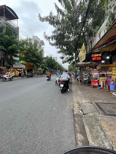 NHÀ MẶT TIỀN 153M2(6/8 X18)2TẦNG MẶT TIỀN KINH DOANH DÒNG TIỀN 20tr/th