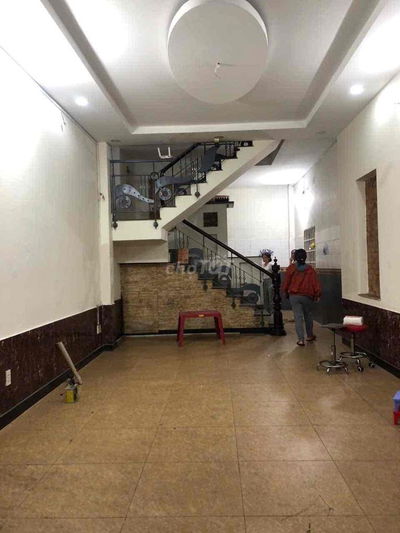 Cho thuê nhà Mặt tiền Gò xoài 2 tầng 4x11 .2pn 2tolet giá 10tr tháng