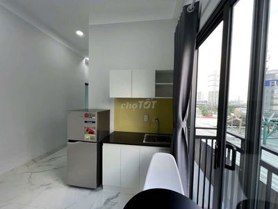 phòng chính chủ tại ngã tư bình thái