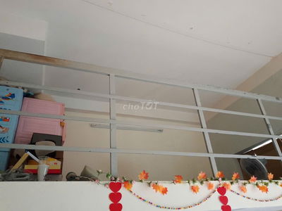cho thuê phòng 40m2 có ban công đường 30 linh đông gần cc4s thủ đức cũ