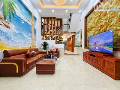 Căn nhà đẹp hẻm 5m ngay Phạm Văn Hai, Tân Bình. Giá: 6.2 Tỷ / 80m2. Cho thuê cực kì tốt