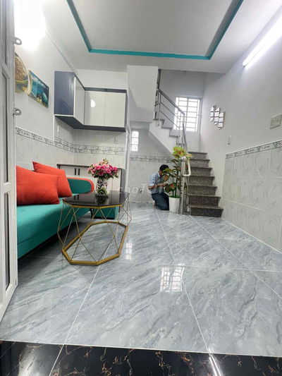 nhà 1 lầu. mới y hình. giá 730tr . thạnh xuân 25 .Q12