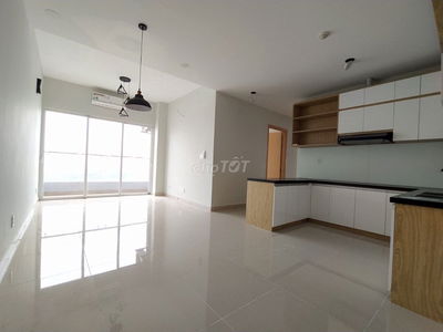 Căn hộ 3 phòng ngủ 80m2 cơ bản vào liền được, nhà sạch đẹp còn 1 căn