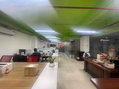 Văn phòng 230m2 tầng 1 tại P.13 Tân Bình