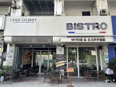 CHO THUÊ NHÀ MT TRẦN HƯNG ĐẠO, Q1 DT 8x20m trệt lửng giá 140tr